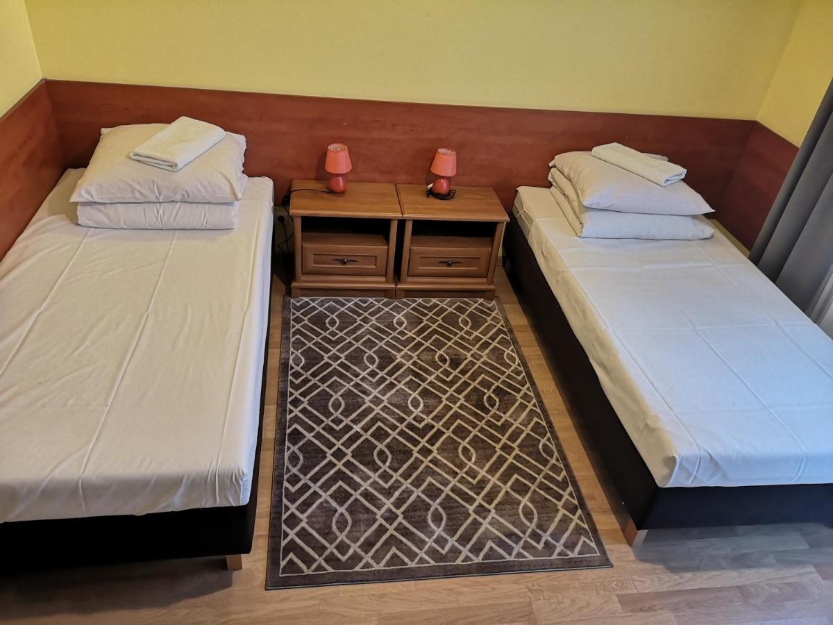 Hotel Duka Варшава Экстерьер фото