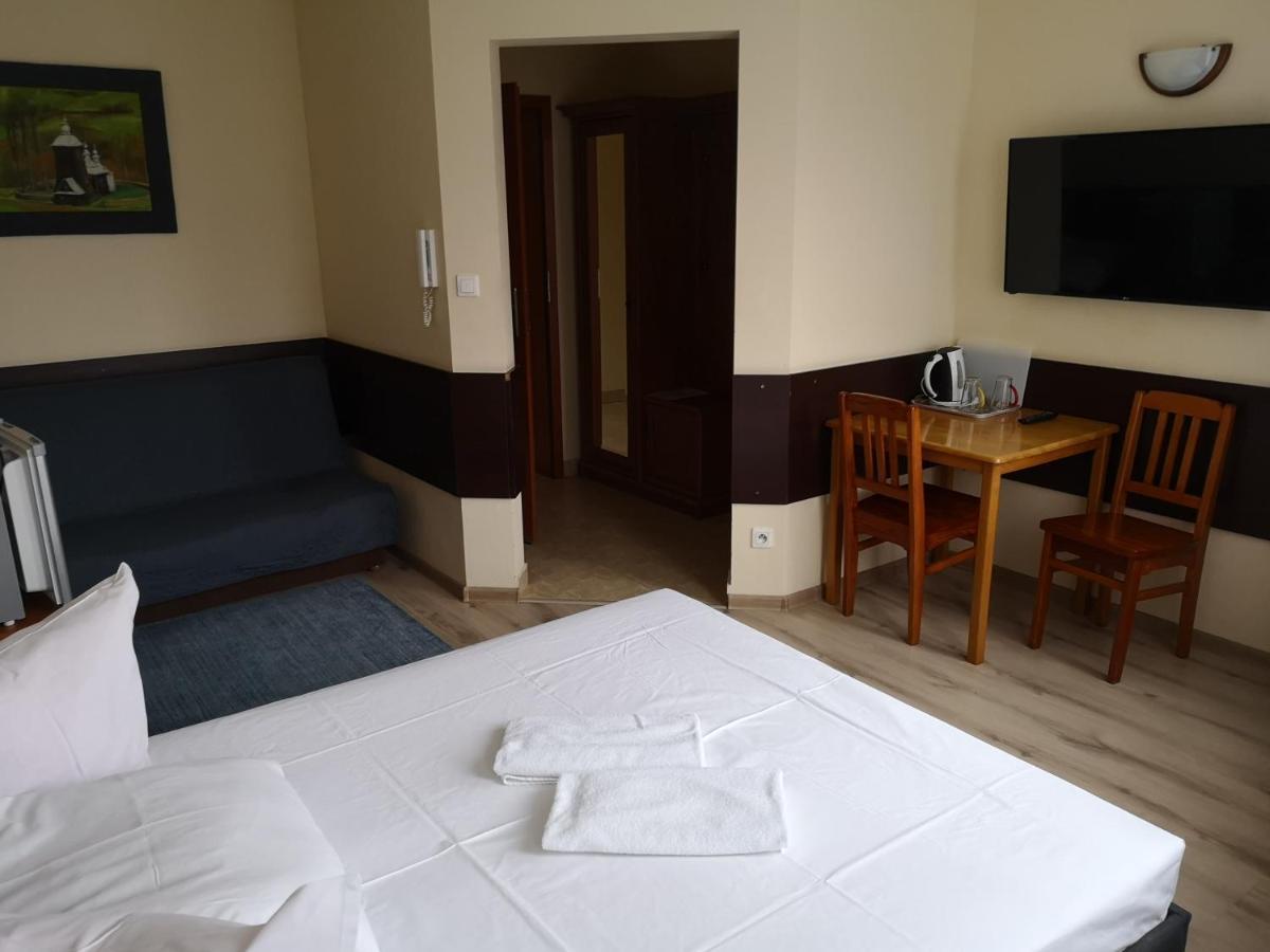 Hotel Duka Варшава Экстерьер фото